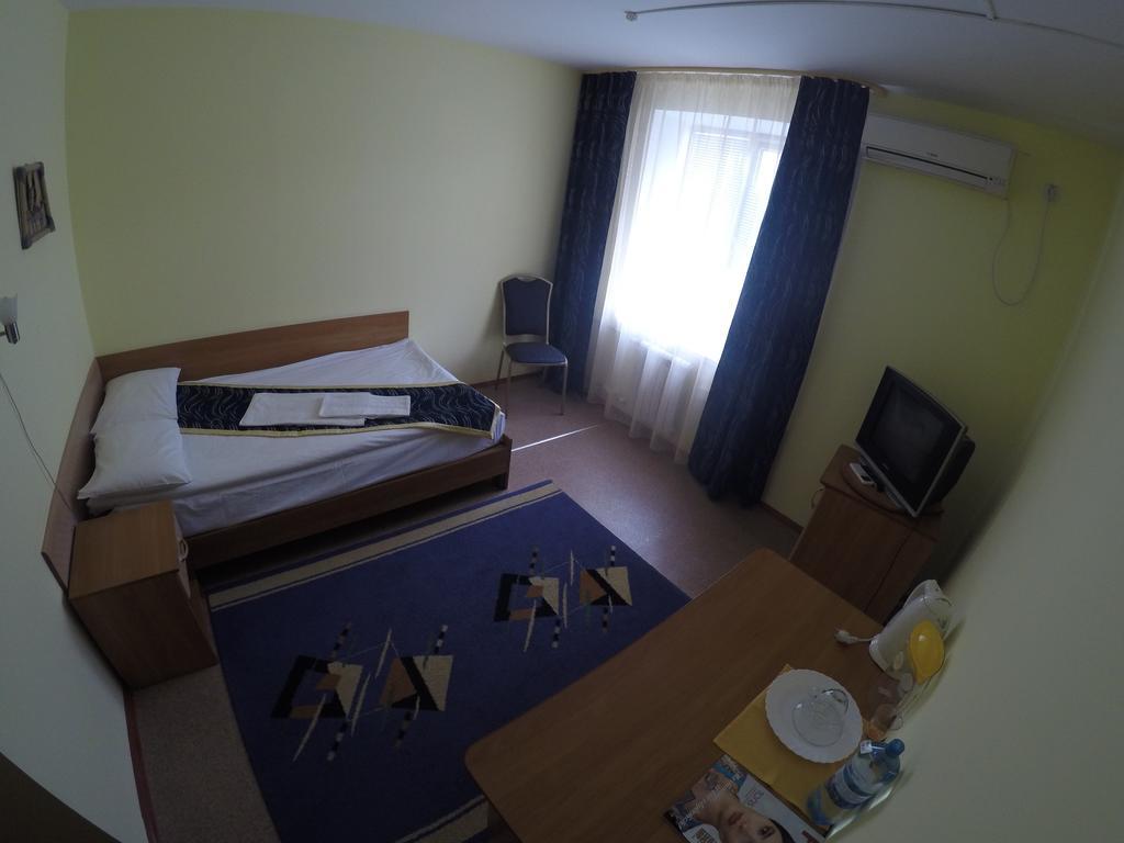 Kurmet Hotel Uralszk Szoba fotó
